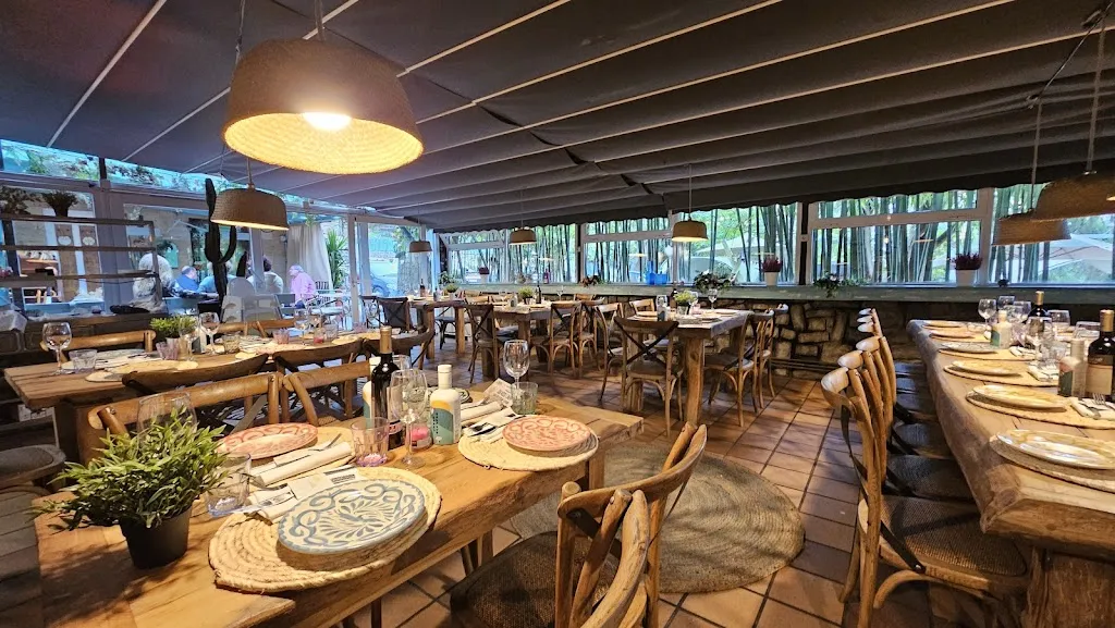 Mesón Dos Pozos y Jimena_Santa Cruz de Bezana_slider_image_1