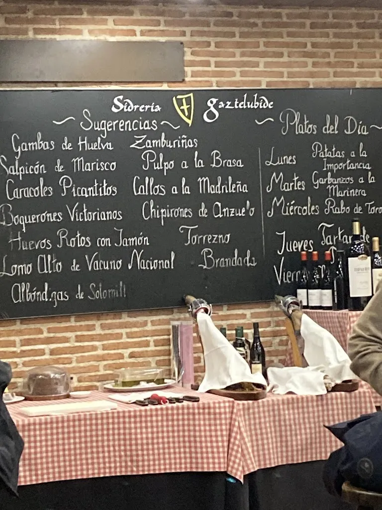 Menü_Taberna Gaztelubide Sidrería_Rozas de Valdearroyo Las_Bild_2