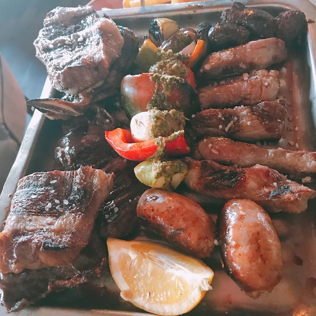 Sisi Y_Restaurante Pasiones Argentinas_Rozas de Valdearroyo Las_review