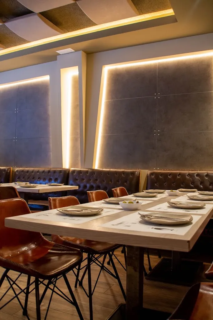 Mi Hermano y Yo | Restaurante Las Rozas Restaurant in Rozas de Valdearroyo Las