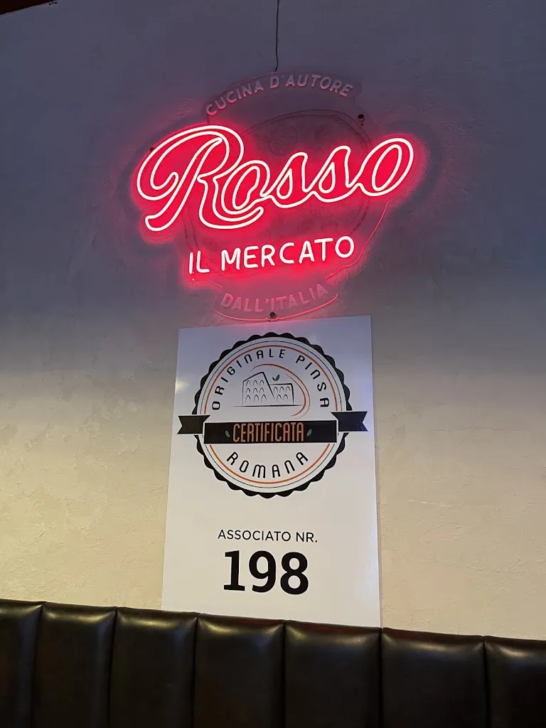 Guillermo Rademakers_Rosso Il Mercato  Las Rozas_Rozas de Valdearroyo Las_review