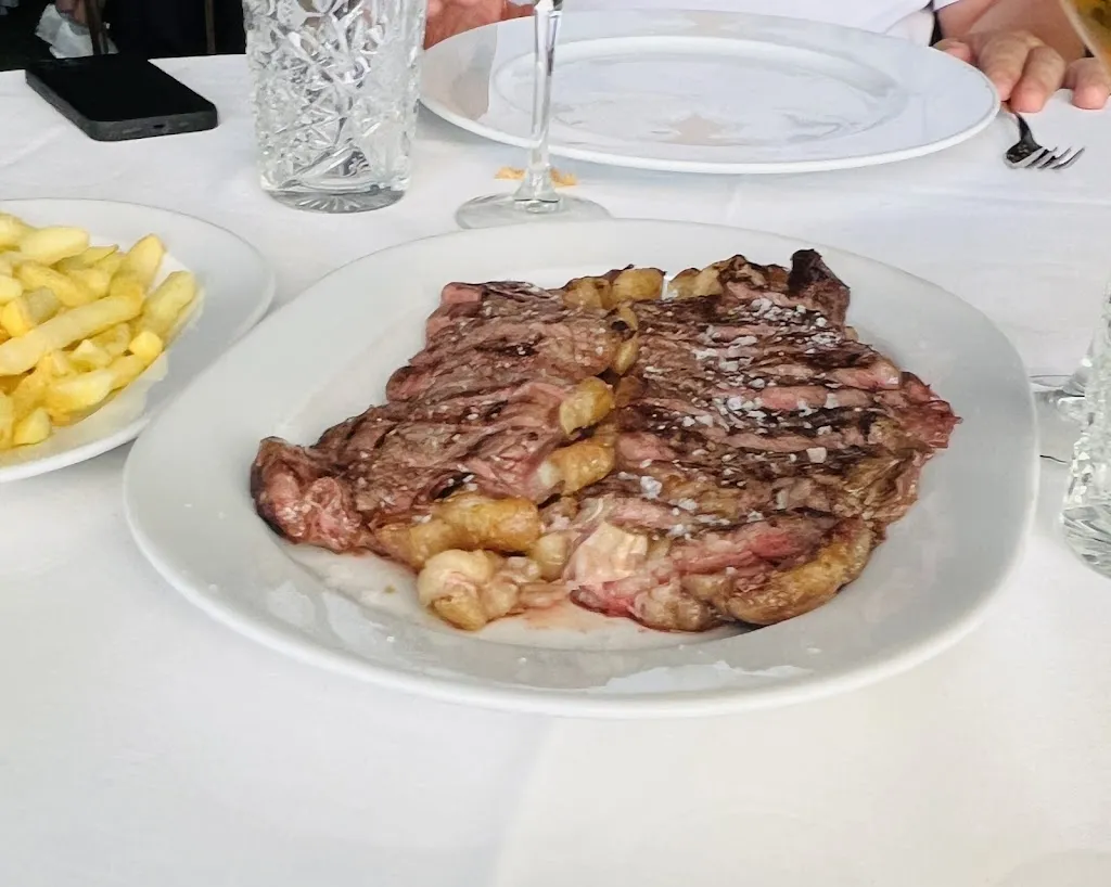 Paul McGuinness_Restaurante El Tomate de las Rozas_Rozas de Valdearroyo Las_review