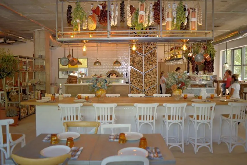 L'Angoletto restaurant in Rozas de Valdearroyo Las