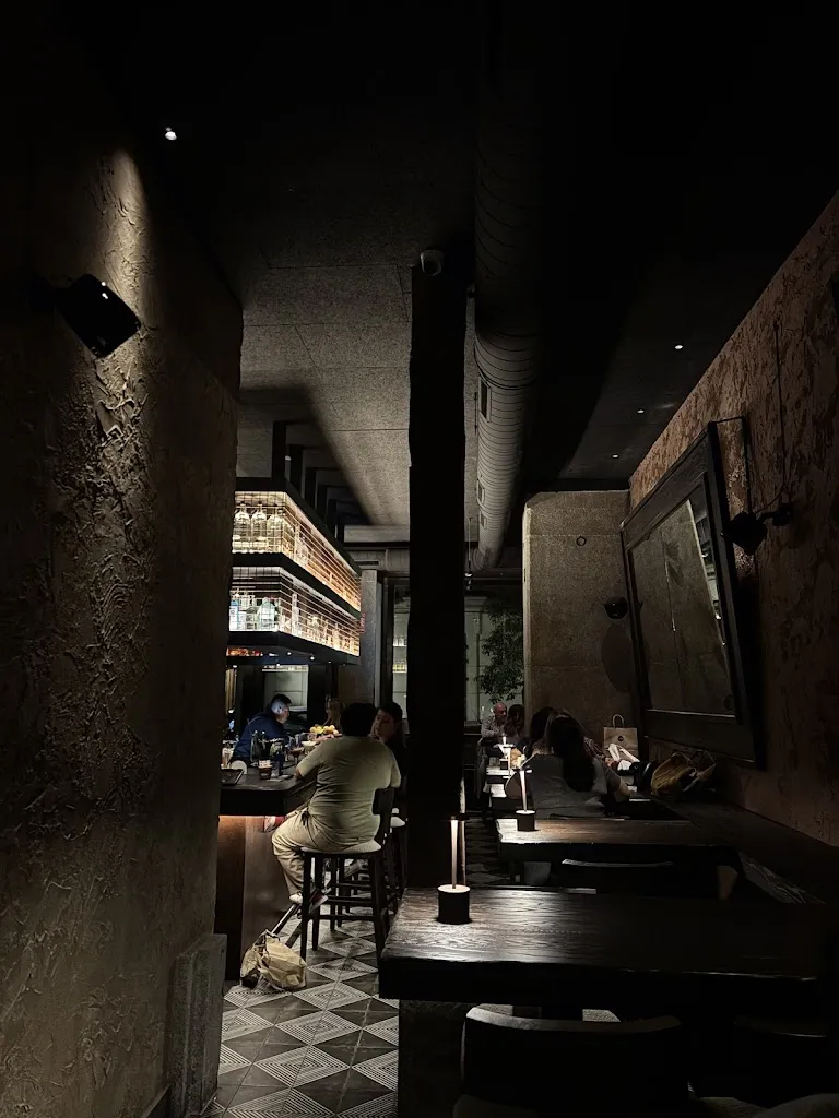 Clémence Cappelle_Acholao_Saro_review