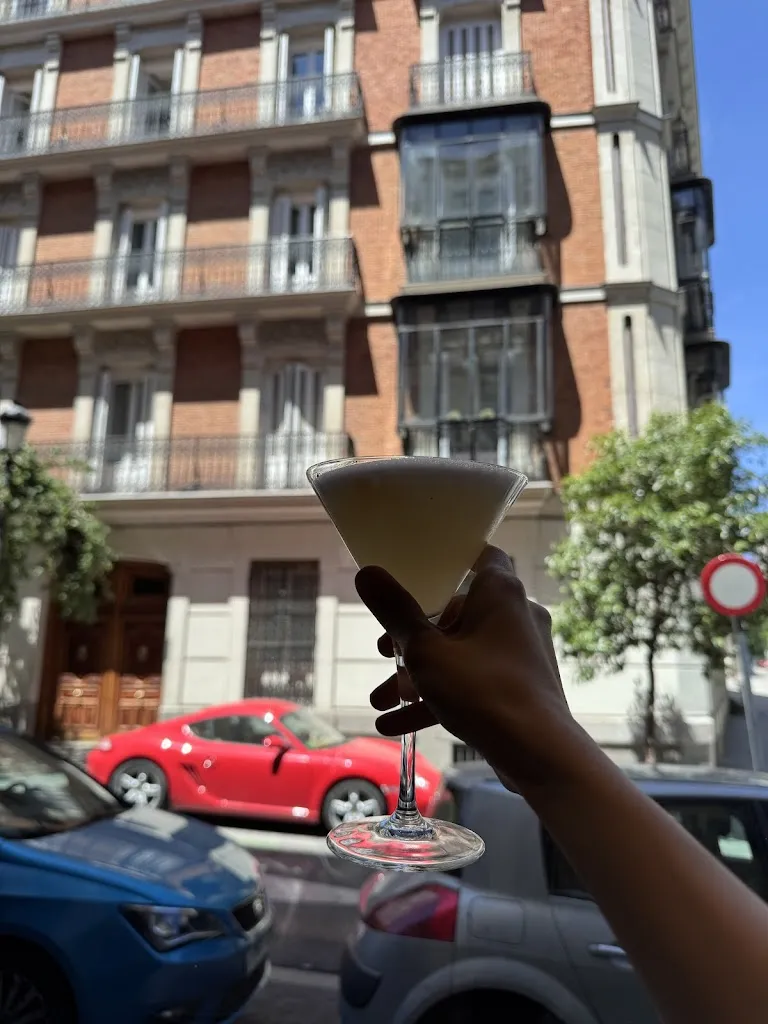 Thùy Linh Vũ_Acholao_Saro_review