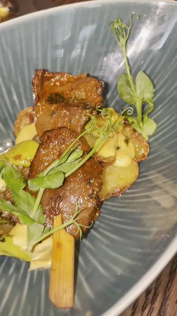 Acholao_Saro_slider_image_2