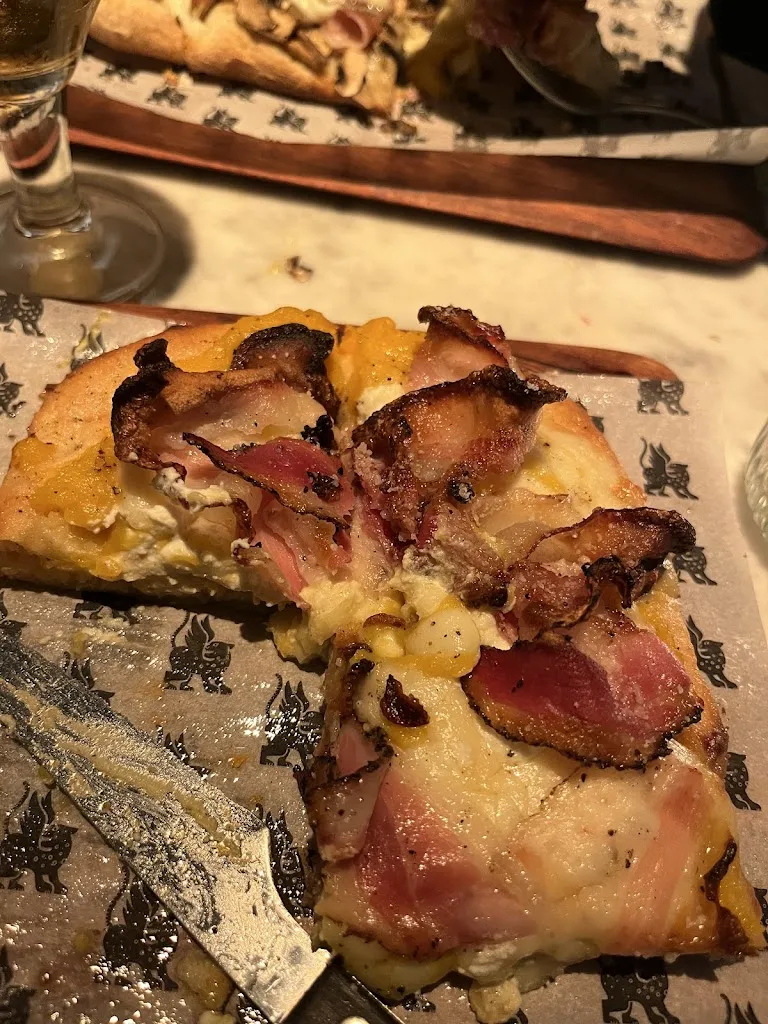 Morgana Santos_Sakro | Pizza & Cocktail Bar_Saro_review