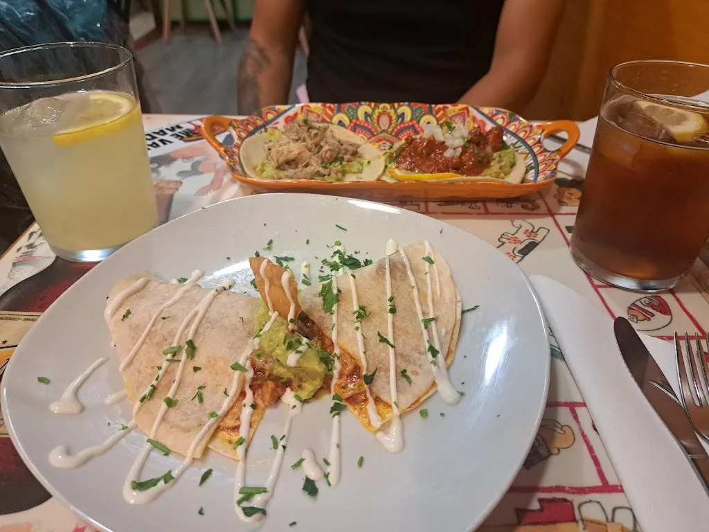 Mariana Mylen Pando Quispe_CANTINA MEXICANA ME VALE MADRE_Selaya_Bewertung