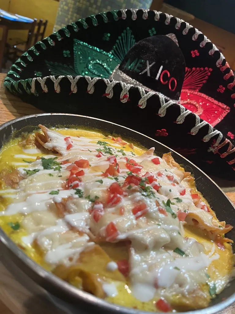 CANTINA MEXICANA ME VALE MADRE_Selaya_slider_image_3