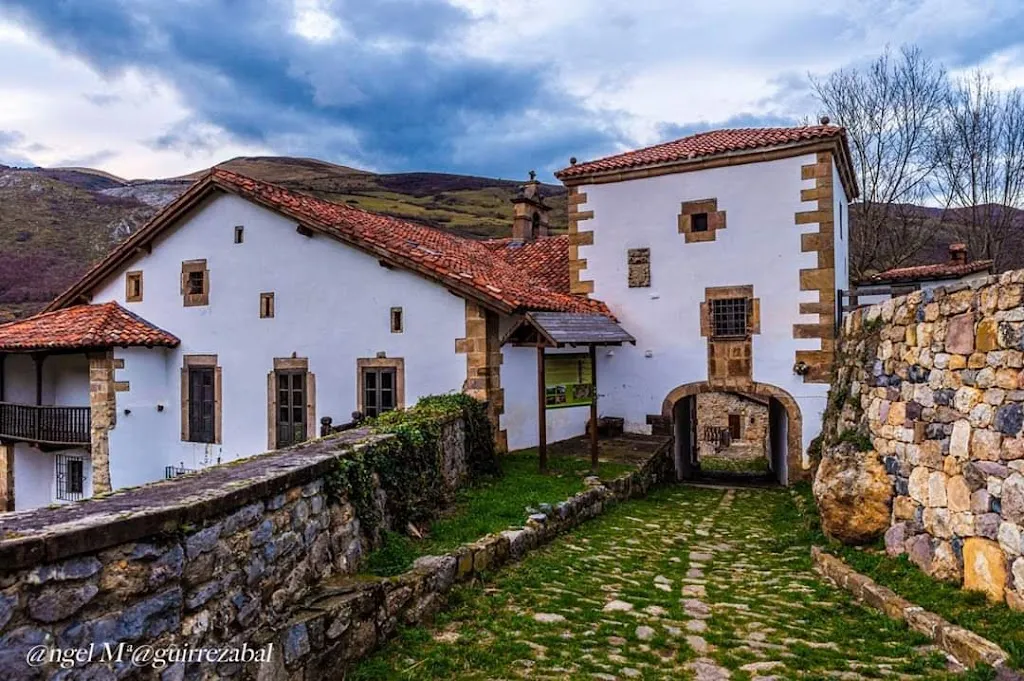 Las Rutas de Angel Maria_Tudanca_Tudanca_review