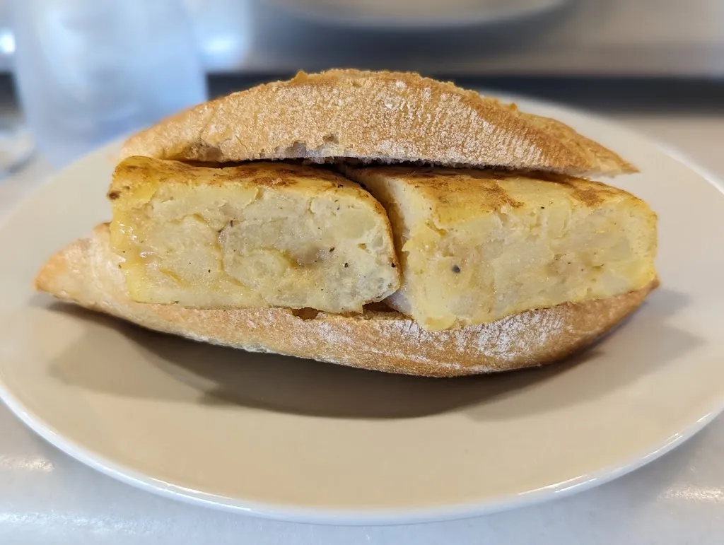 Menu_Área de Servicio Valdáliga - Dirección Bilbao_Valdáliga_image_7