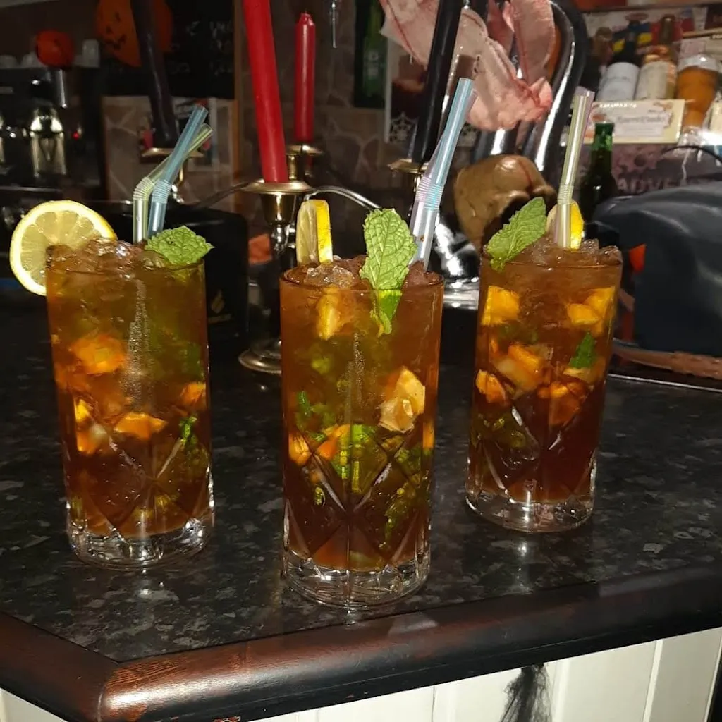 BAR DE LA SEGUNDA JUVENTUD. restaurant in Valle de Villaverde