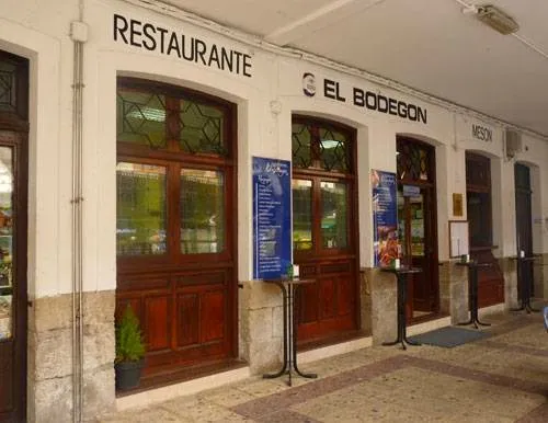 Restaurante El Bodegón restaurant in San Vicente de la Barquera