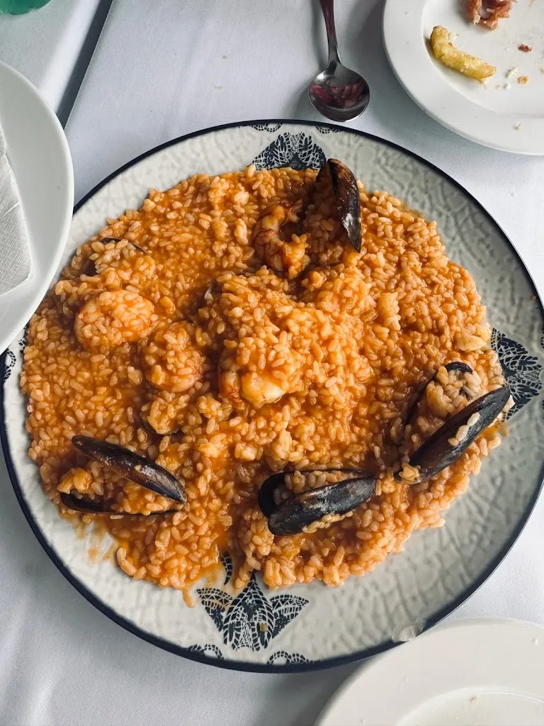 Christin Ajith_Al lio Cafeteria Restaurante_San Vicente de la Barquera_review