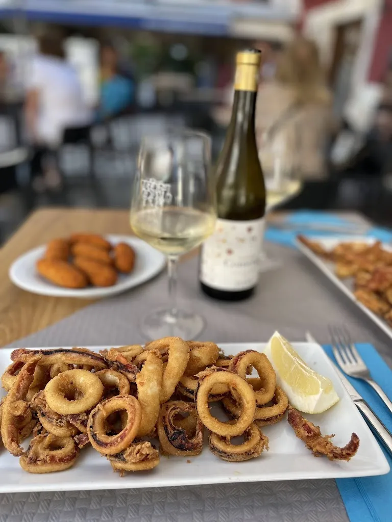 Lyubov L_Bar Pejín_San Vicente de la Barquera_review