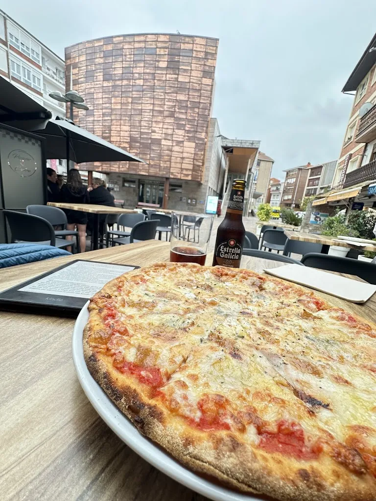Doug Silton_Pizzería Castro_San Vicente de la Barquera_review