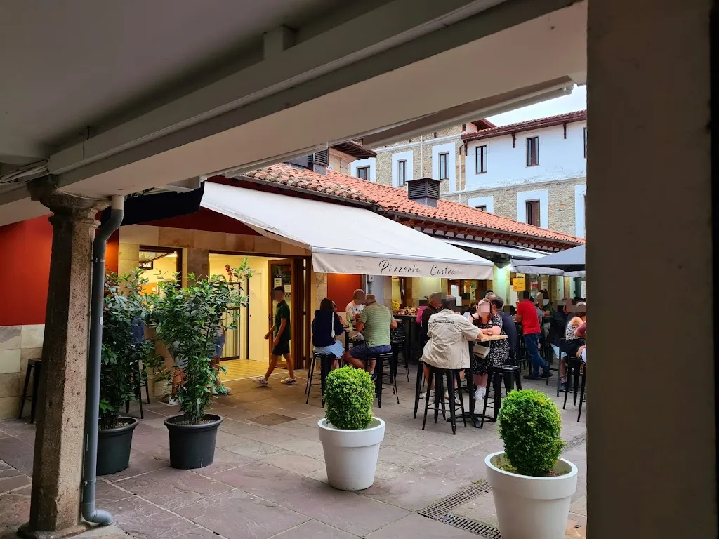 Pizzería Castro restaurant in San Vicente de la Barquera
