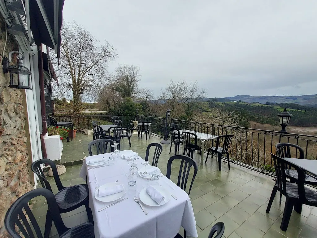 Restaurante Venta de Abajo restaurant in San Vicente de la Barquera