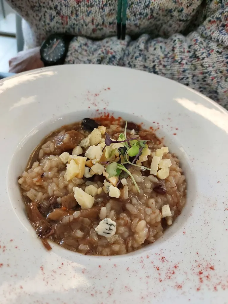 Kristyna Safrova_Restaurante La Corbata_Val de San Vicente_review