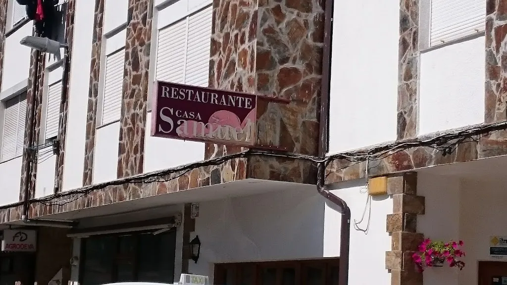 Casa Samuel restaurant in Val de San Vicente