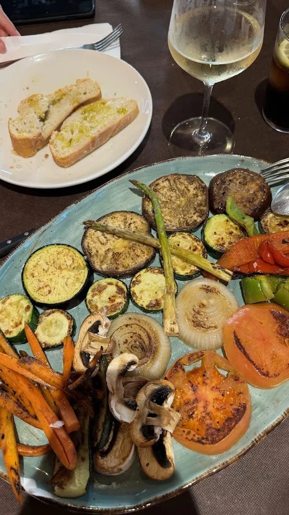 Apostolos Motas_La Parrilla_Val de San Vicente_review