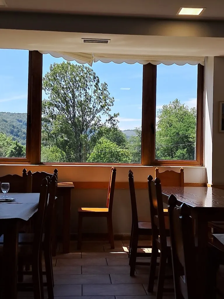 Antonio_Restaurante El Café_Vega de Pas_review