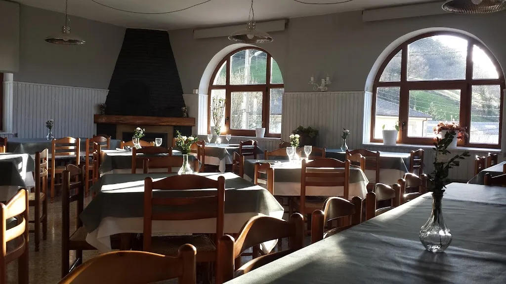 Restaurante la Terraza restaurant in Vega de Pas