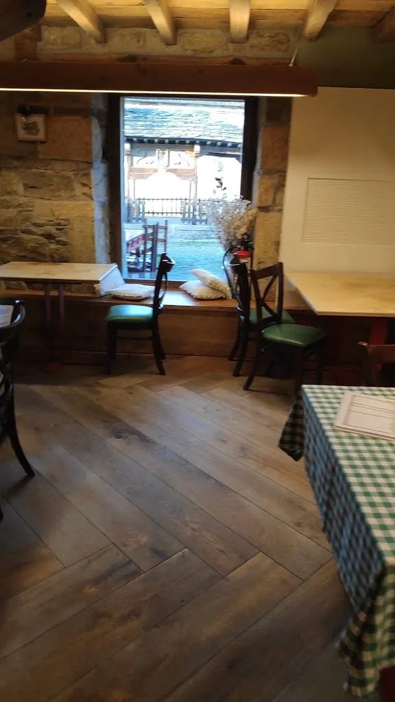 Alojamiento - Restaurante Casa Frutos_Vega de Pas_slider_image_2