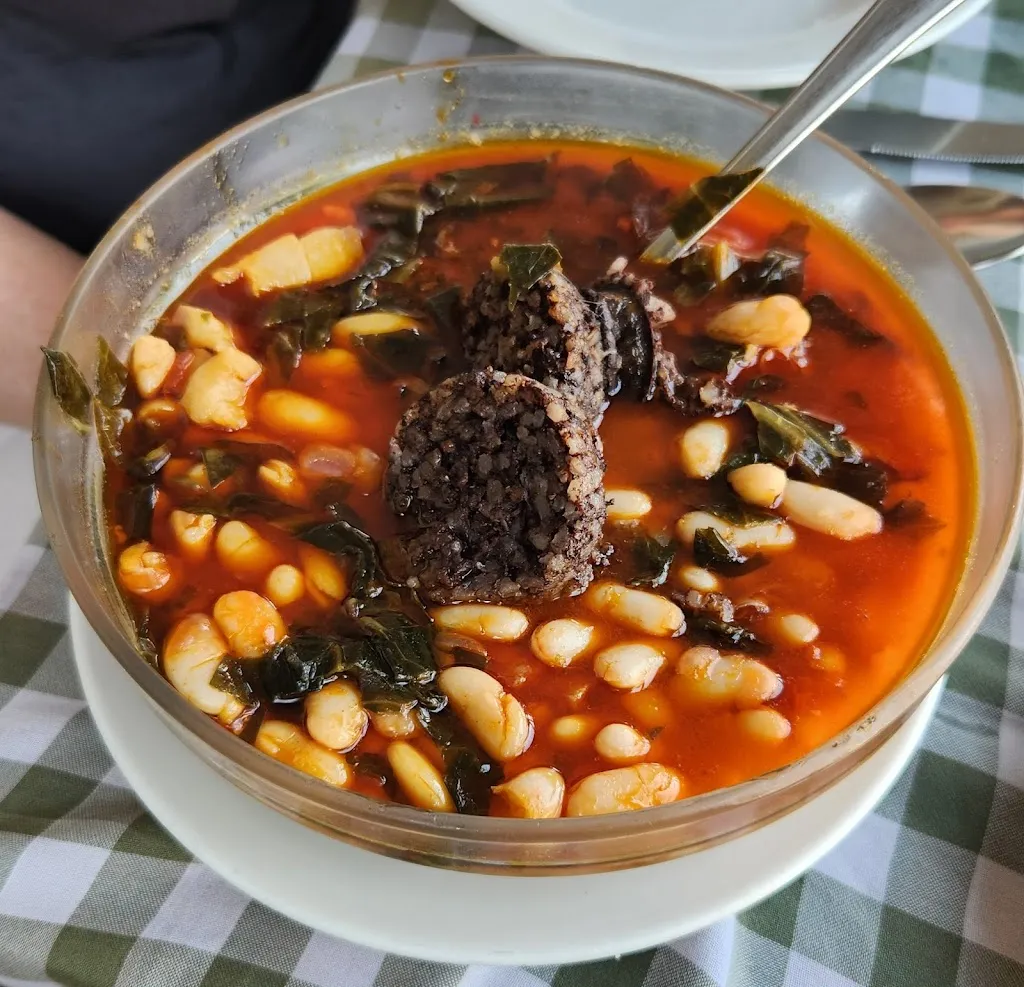 Alojamiento - Restaurante Casa Frutos_Vega de Pas_slider_image_3