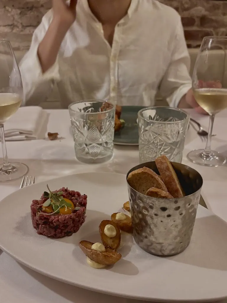 Elena Shtedritska_Bodega de los Secretos_Voto_review