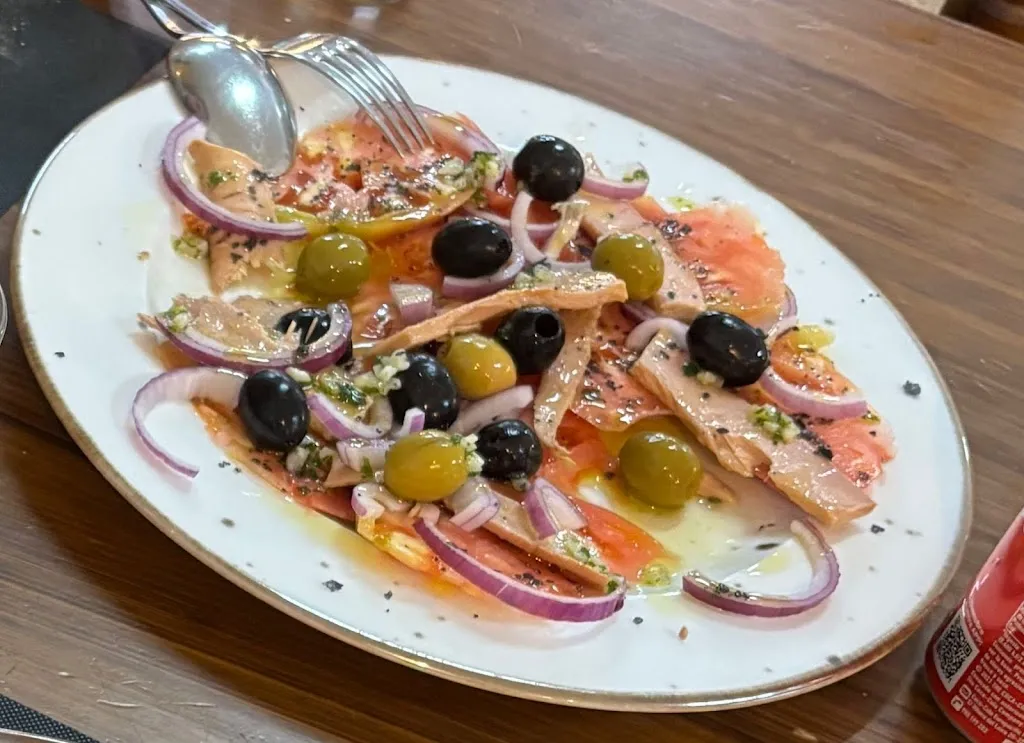 Héctor Lavado_cafehogar-la gineta-marian_Gineta La_review