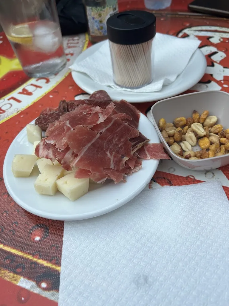 TheJuliaHuesa_Les Cholines_Alfondeguilla_recensione