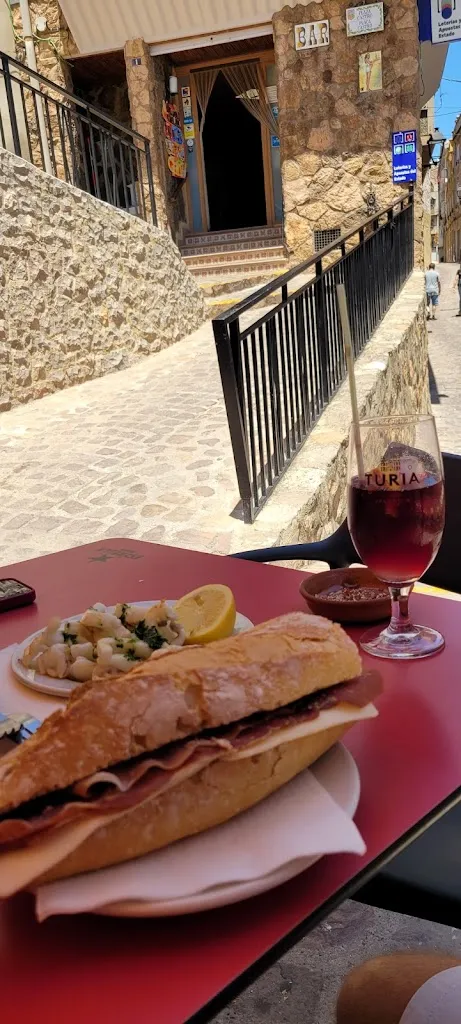 AEM_Les Cholines_Alfondeguilla_recensione