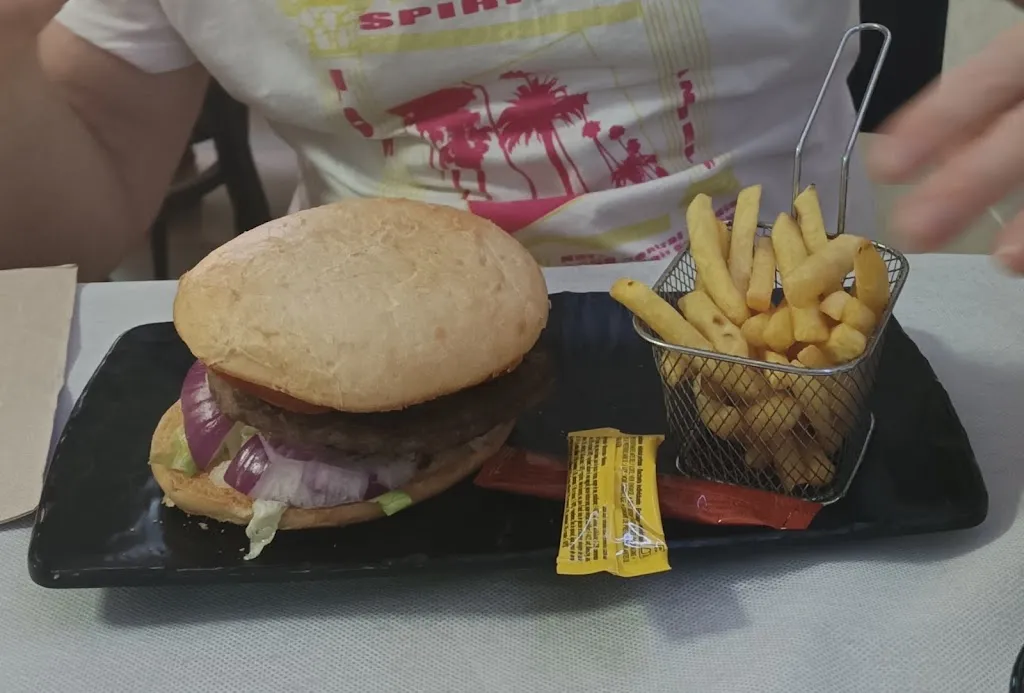 Ester Candil Alba_Café-Bar Los Chatos_Gineta La_review