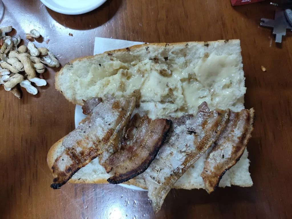 Bar Vives II restaurant in Alquerías del Niño Perdido