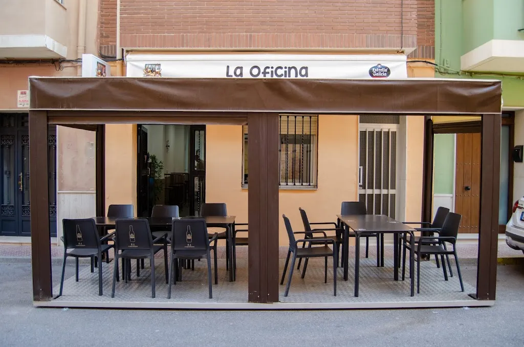 Bar la Oficina restaurant in Alquerías del Niño Perdido
