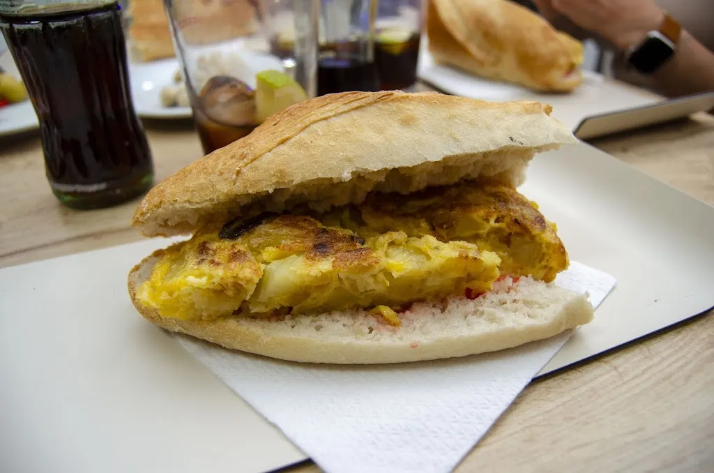 Bar la Oficina_Alquerías del Niño Perdido_slider_image_2