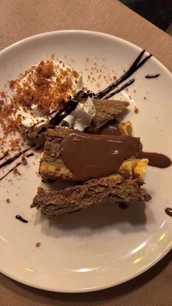 Carlenis Roxana Trinidad_Mundo Canalla_Torrelavega_review