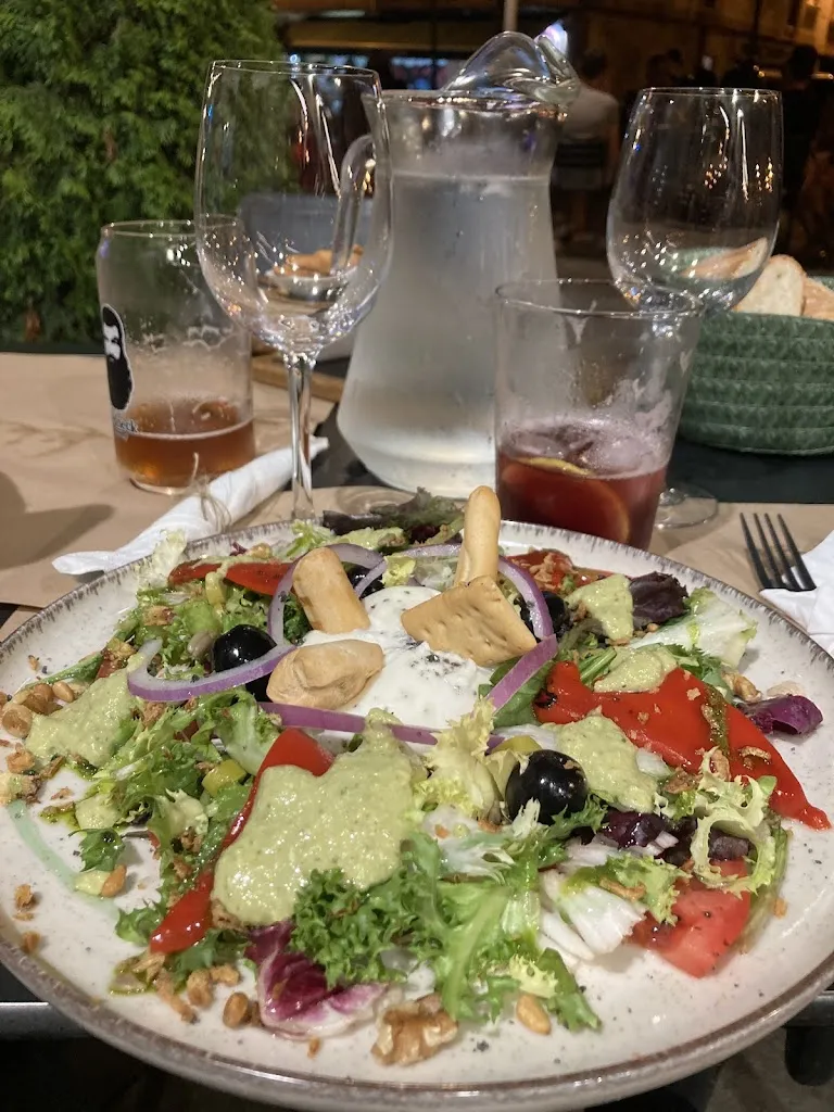 erika campos_La Buhardilla Gastrobar_Torrelavega_review