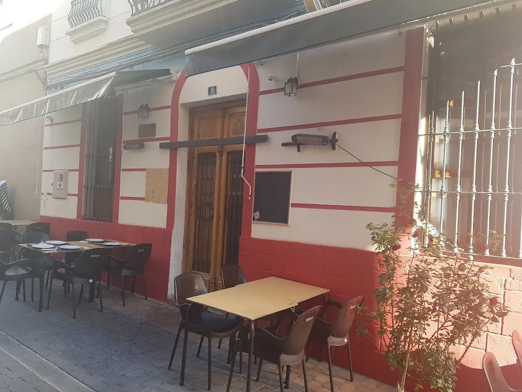 Lyubomira Mihaylova_Tasca El Cau_Almenara_recensione