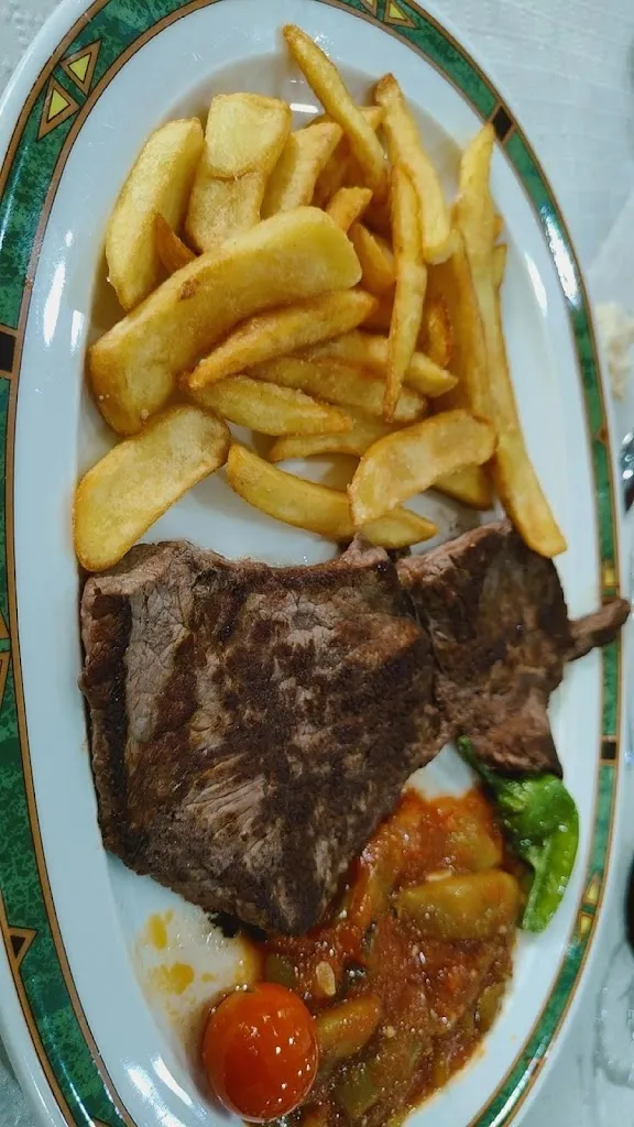 Juan Carlos Julio Iglesias_Bar-Restaurante TROPEZÓN_Almenara_recensione