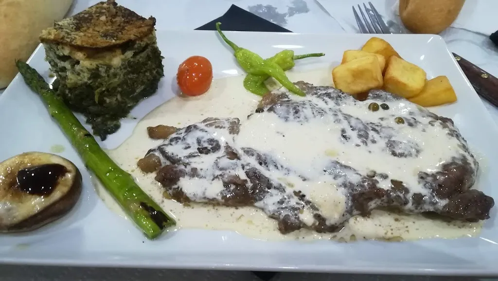 Bar-Restaurante TROPEZÓN_Almenara_slider_image_2