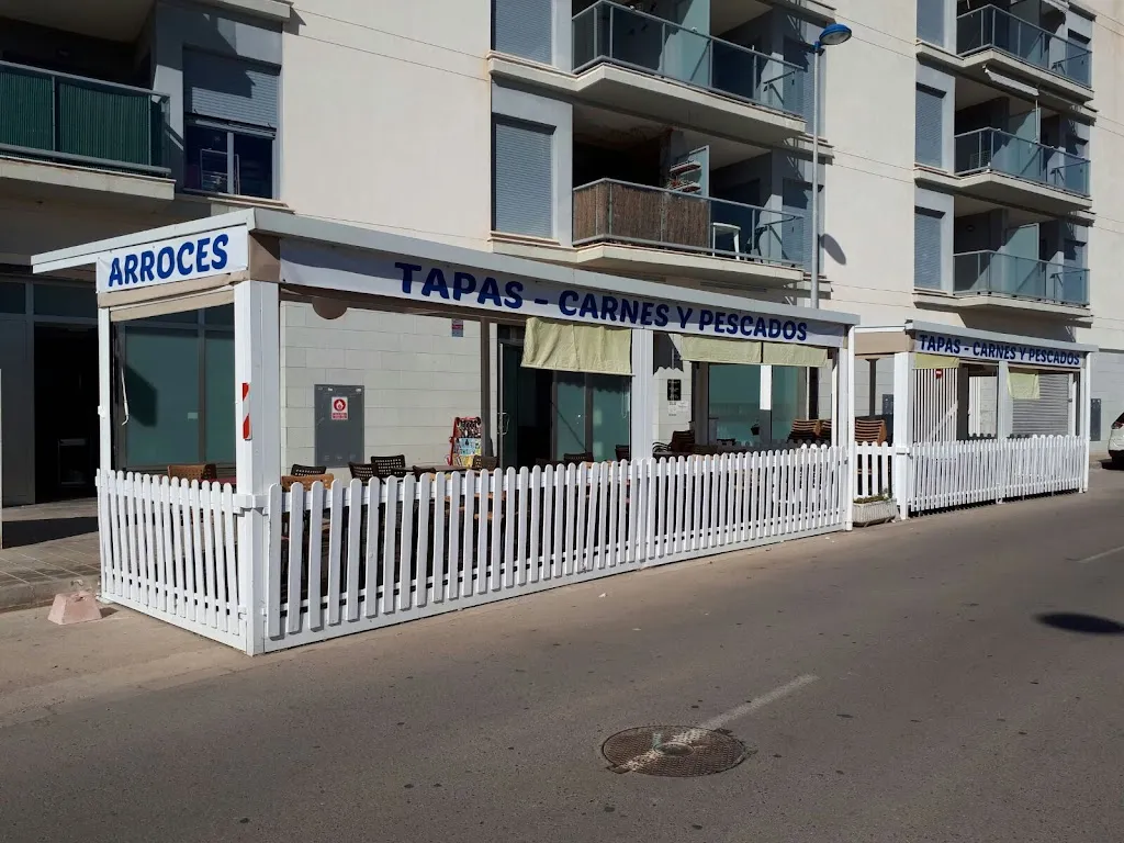 Nou Mosset Playa de Almenara restaurant in Almenara