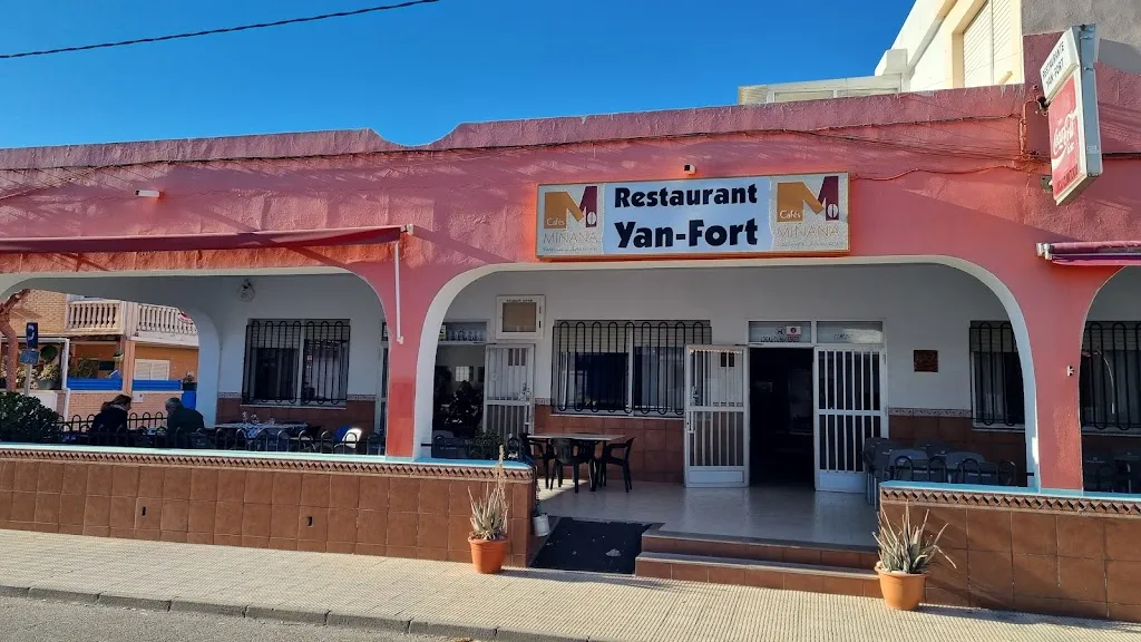 Restaurante Yan-Fort restaurant in Almenara