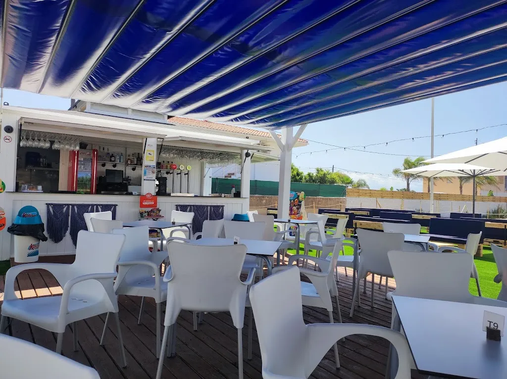 B and Q - Beach bar restaurant in Almenara