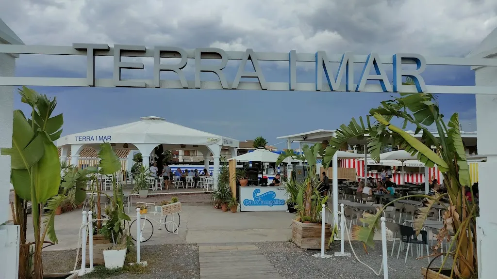 Chiringuito Terra y Mar restaurant in Almenara