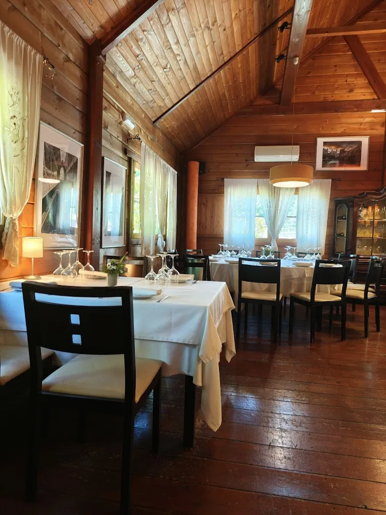 Restaurante La Mecedora de la Abuela ristorante a Arañuel