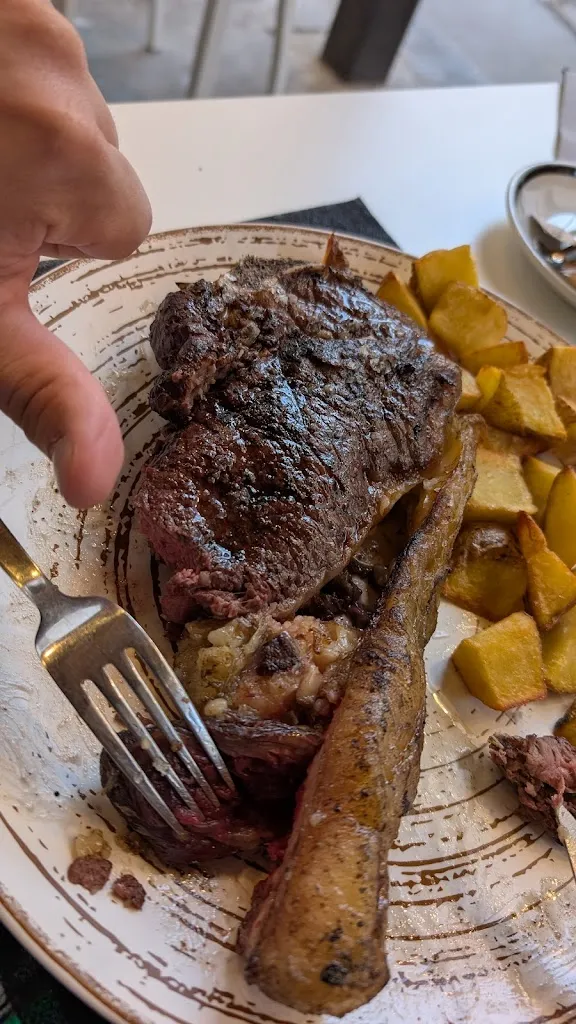 Oleks Gnatovskyi_La Sede_Arañuel_review