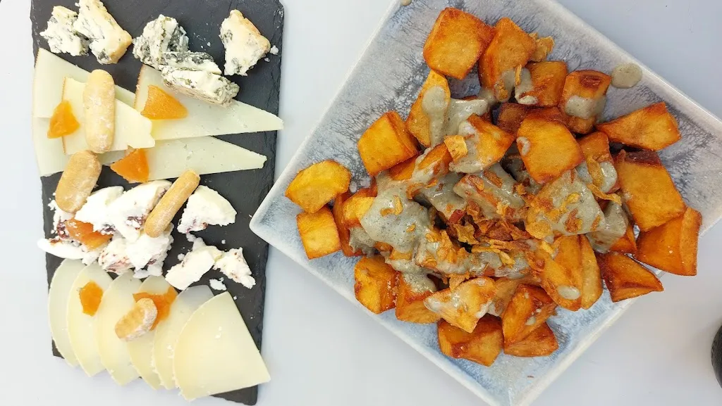 Sandrita01_La Tienda_Azuébar_recensione