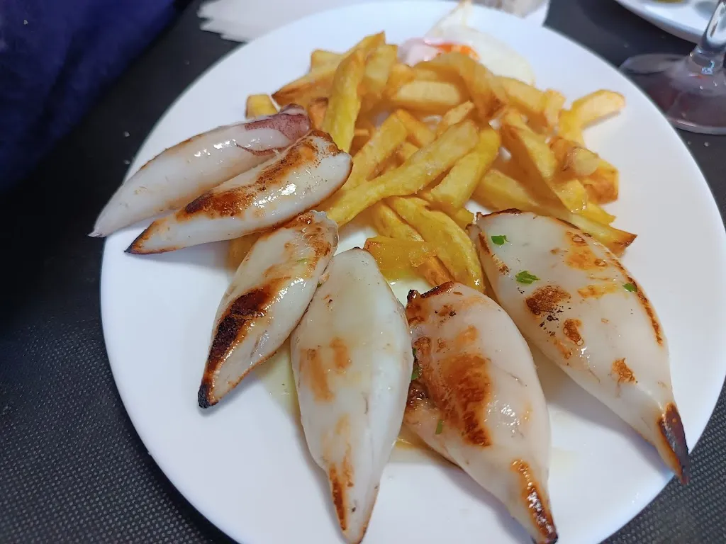 Tren Pita restaurant in Bejís